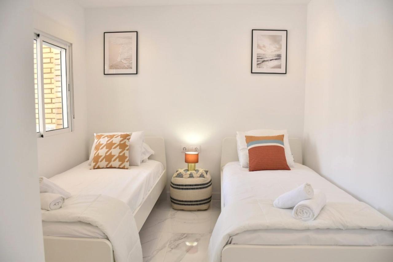 Myflats Deluxe Seafront Apartment Arenales del Sol Exterior foto